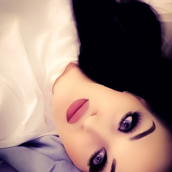 Meet your Posher, Heather - Picture 3 of 8